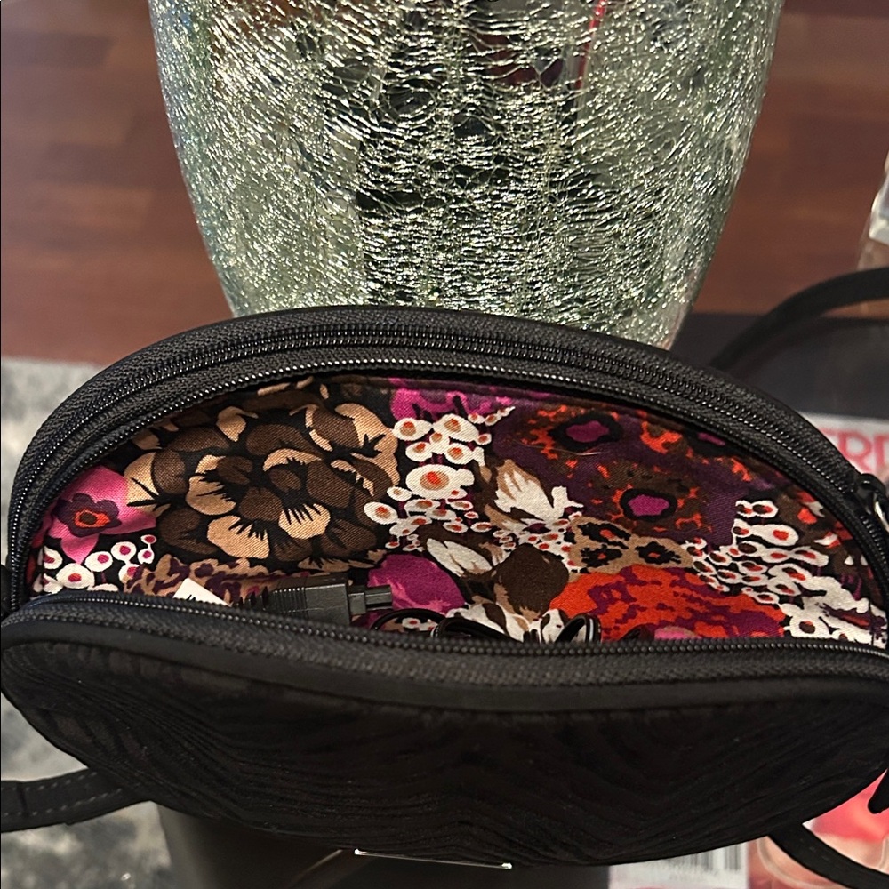 Vera Bradley Black Zebra Pattern small hand bag with long strap - Picture 2 of 5